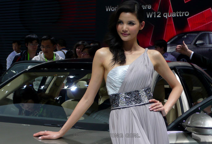莫万丹·国际名模 身价最高的车模